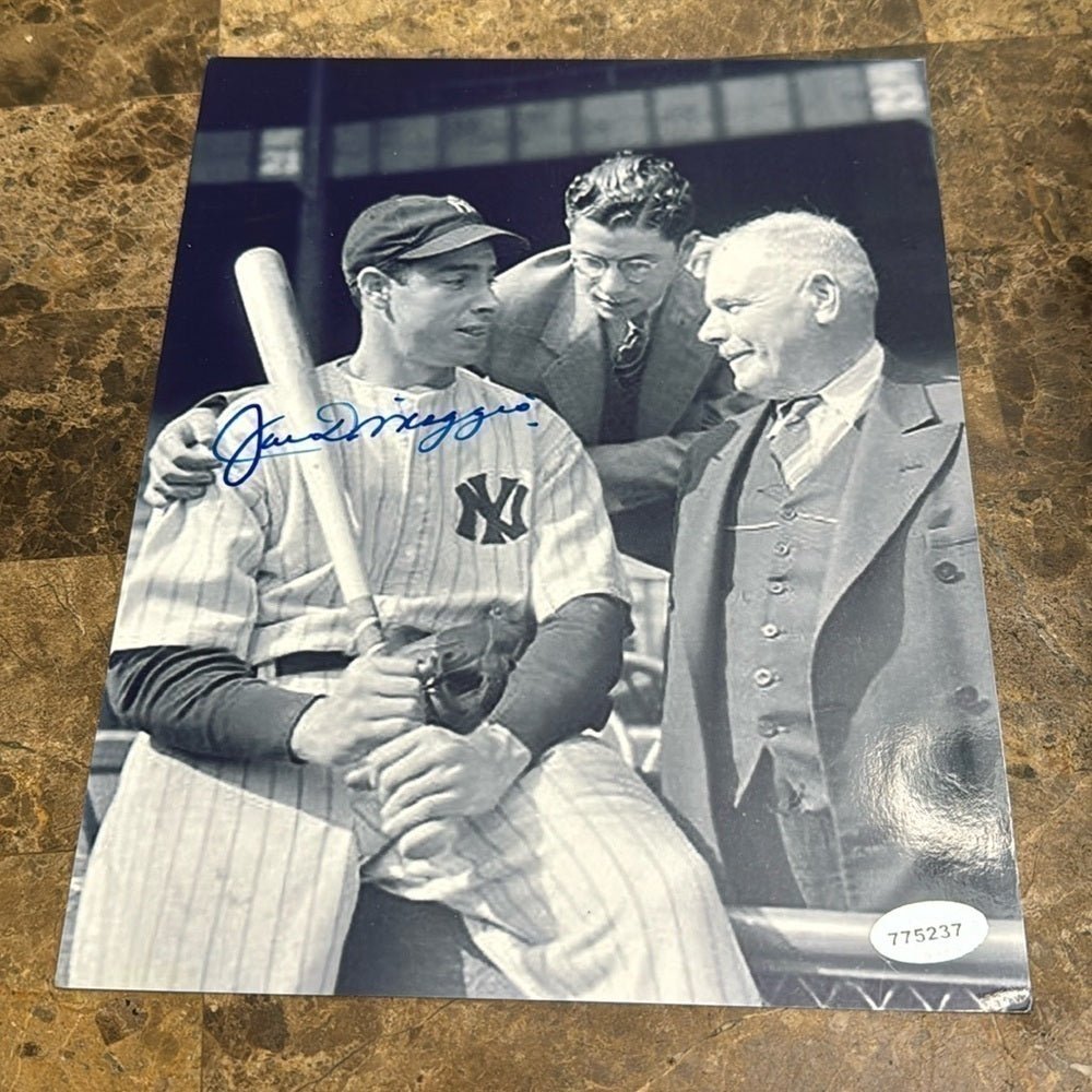 - Autographed 8 x 10 photo Joe DiMaggio New York Yankees - STARWORLDUSA.com