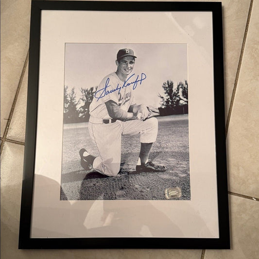  - Brooklyn Dodgers Sandy Koufax autographed 8x10 photo - STARWORLDUSA.com